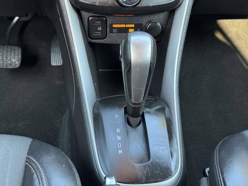 Used 2020 Chevrolet Trax LT w/ LT Convenience Package FWD image 8