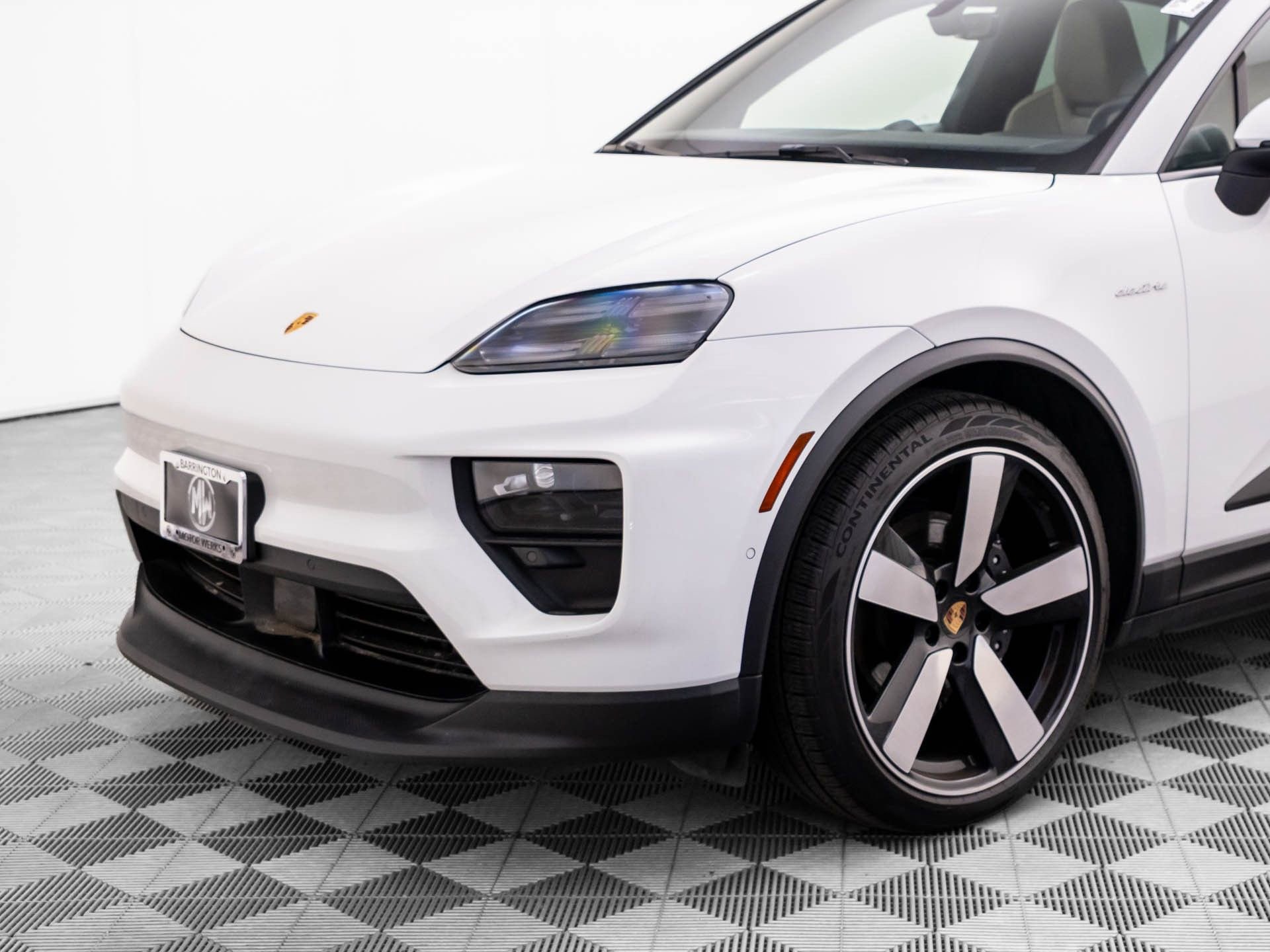 Certified 2024 Porsche Macan 4 Electric image 36
