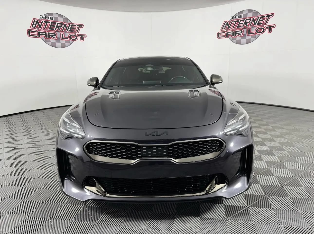 Used 2022 Kia Stinger GT-Line w/ Sun & Sound Package AWD/4WD image 2