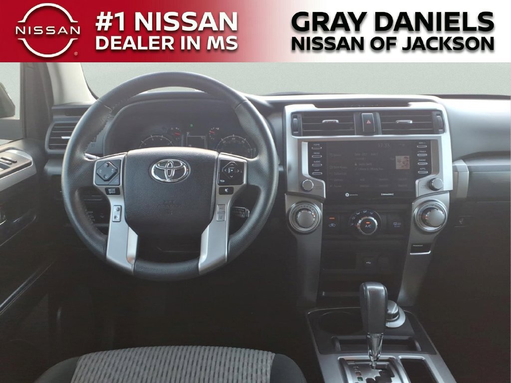 Used 2023 Toyota 4Runner SR5 AWD/4WD image 9