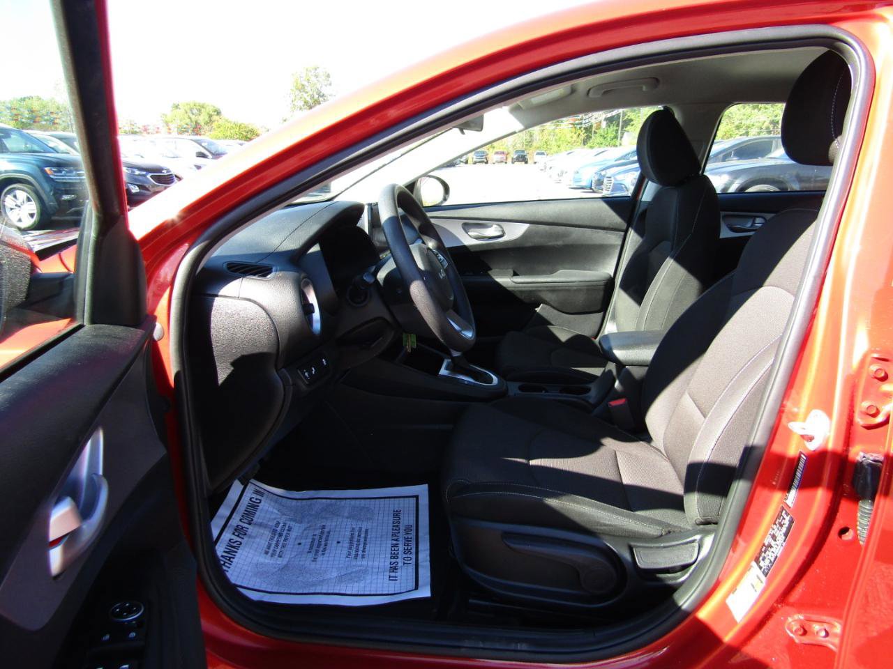 Used 2022 Kia Forte LXS w/ LXS Technology Package FWD image 16