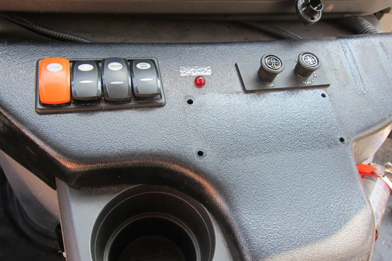 Used 2014 Ford E-450 and Econoline 450 Super Duty w/ Shuttle Bus Prep Package image 18