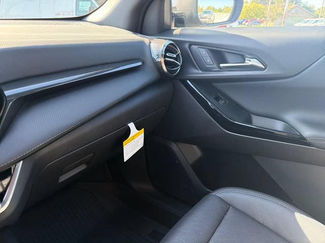 New 2027 Chevrolet Equinox LT w/ Convenience Package II FWD image 26