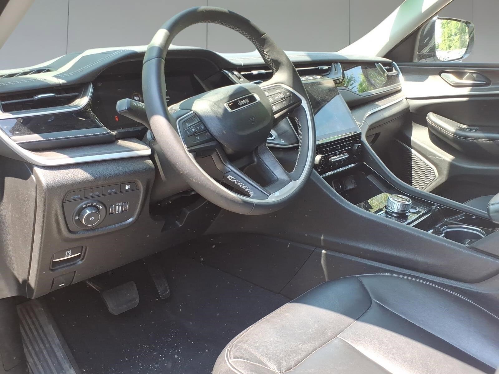 Used 2022 Jeep Grand Cherokee Limited 4xe AWD/4WD image 8
