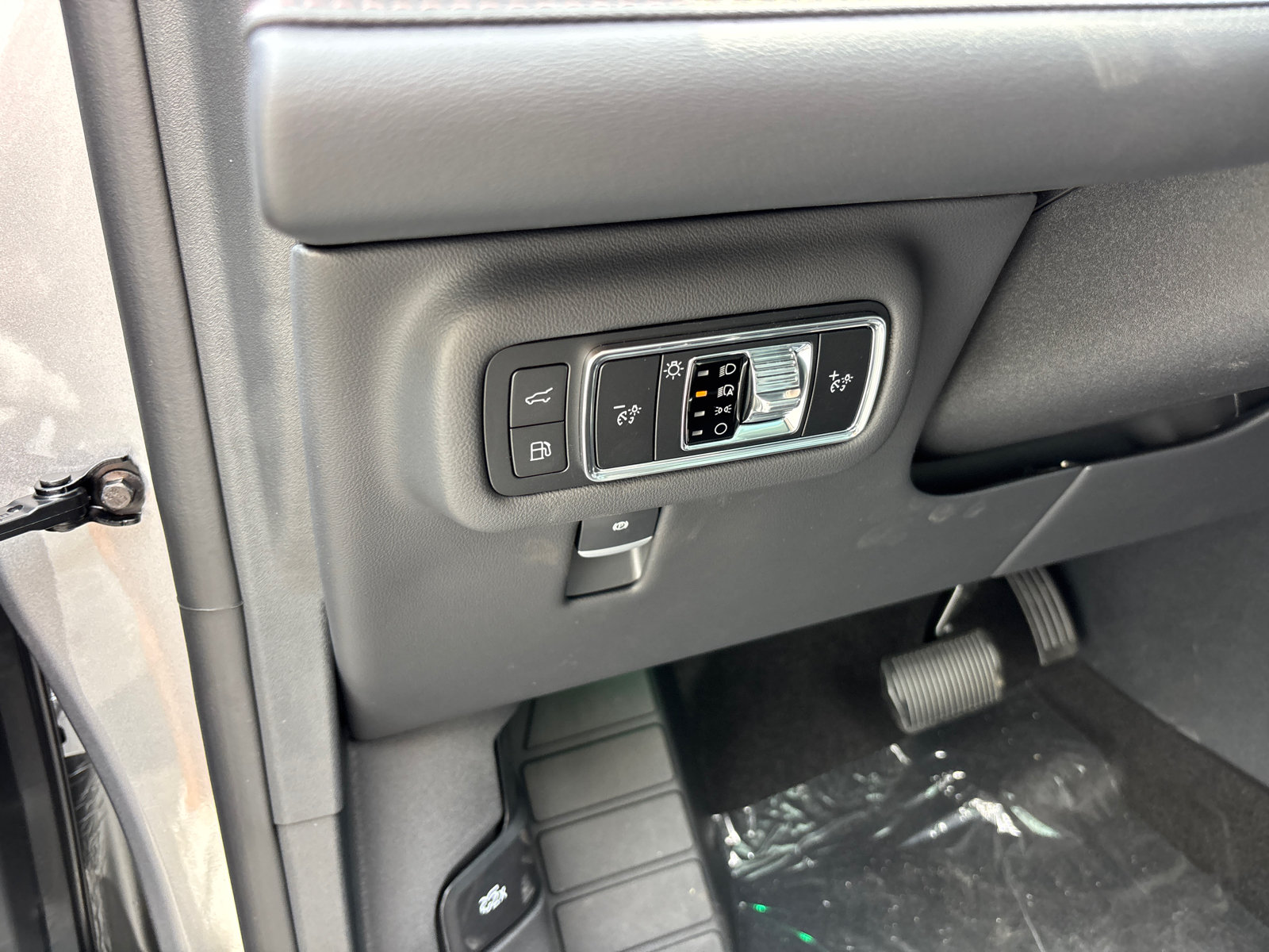 New 2026 Lincoln Nautilus Premier w/ Equipment Group 102A AWD/4WD image 14