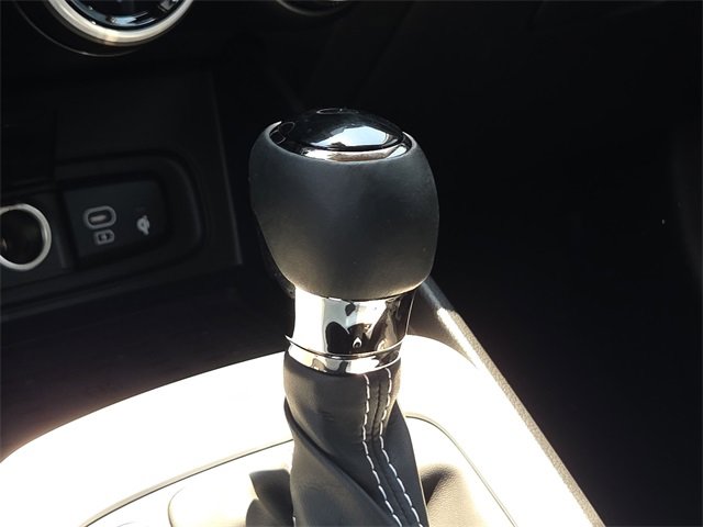 New 2025 Hyundai Venue Limited image 21