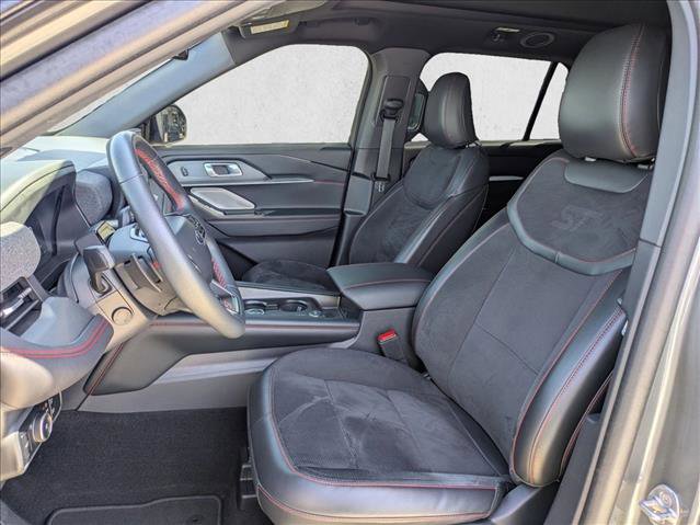 Used 2025 Ford Explorer ST AWD/4WD image 17
