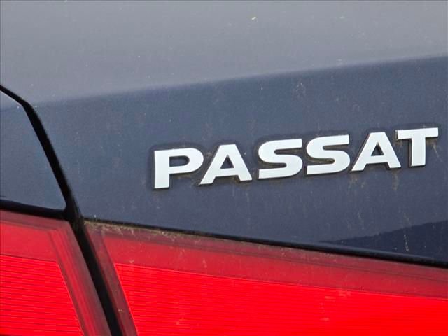 Used 2015 Volkswagen Passat TDI SE FWD image 30