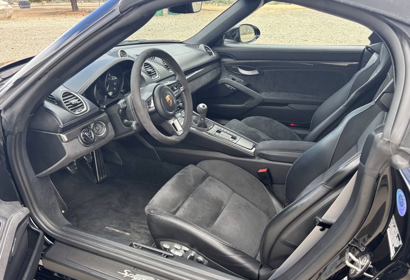 Used 2021 Porsche 718 Boxster Spyder RWD image 3
