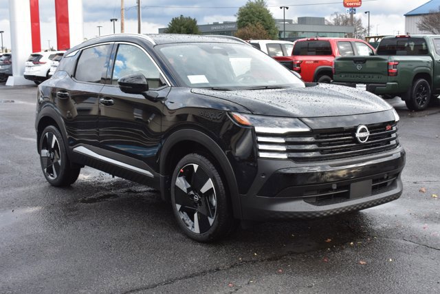 New 2026 Nissan Kicks SR w/ SR Premium Package image 3