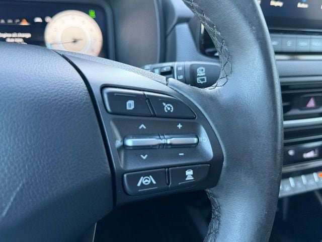 Used 2023 Hyundai Kona Limited w/ Cargo Package AWD/4WD image 18