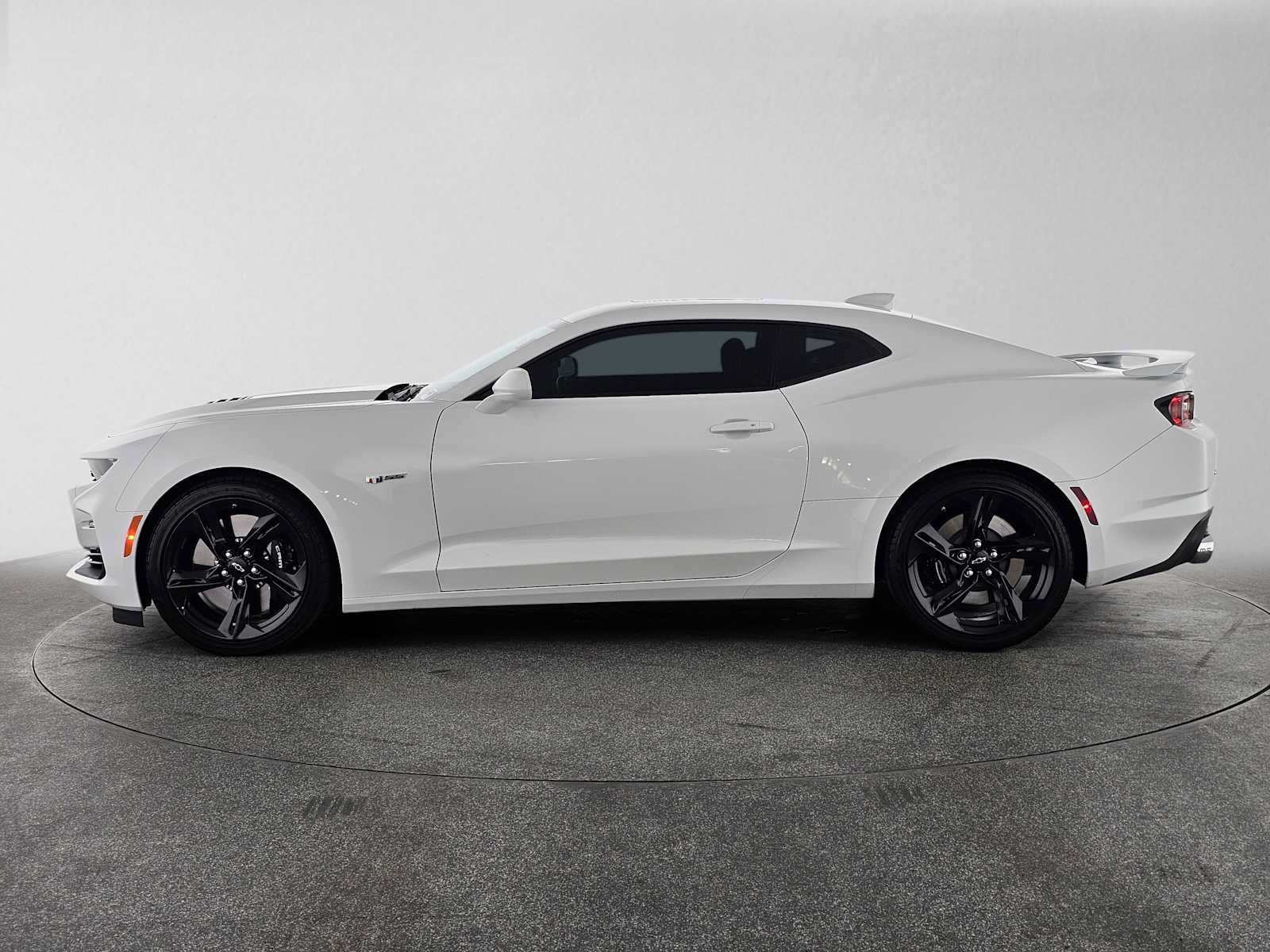 Used 2022 Chevrolet Camaro SS RWD image 6