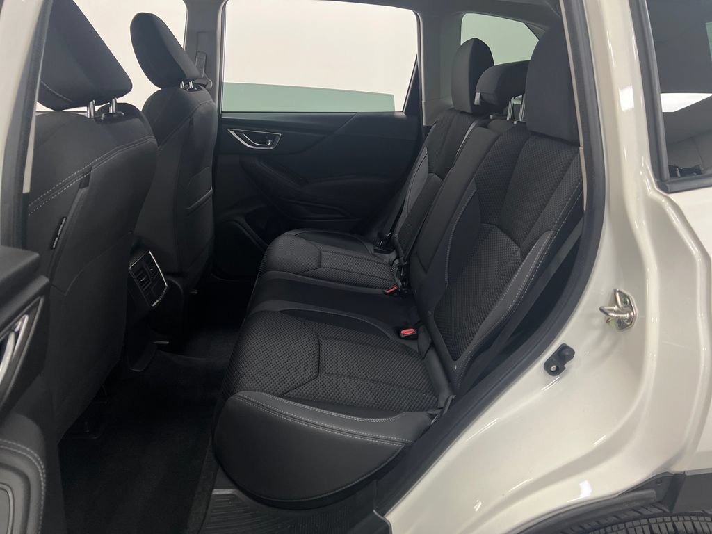 Used 2023 Subaru Forester Premium AWD/4WD image 27