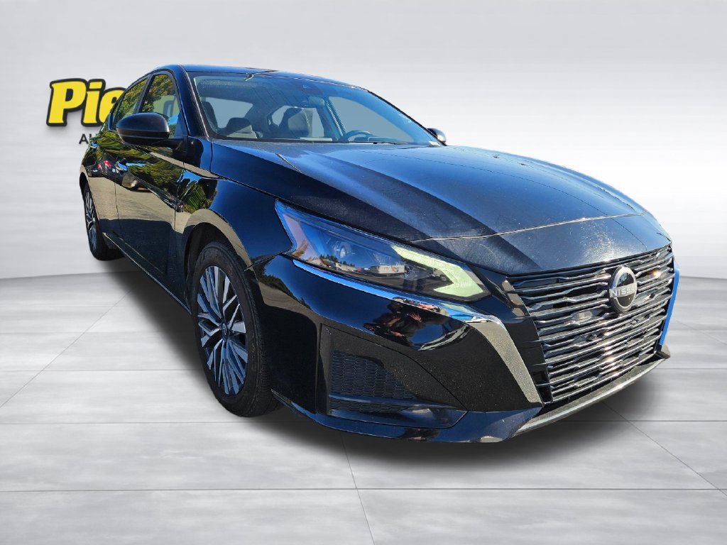 Used 2025 Nissan Altima 2.5 SV FWD image 7