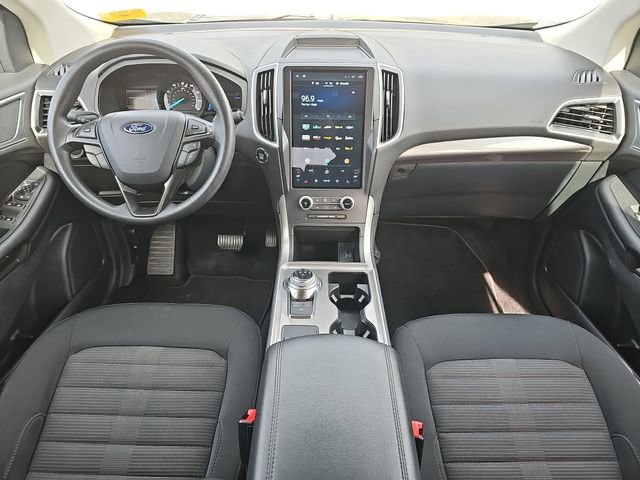 Used 2024 Ford Edge SEL image 9