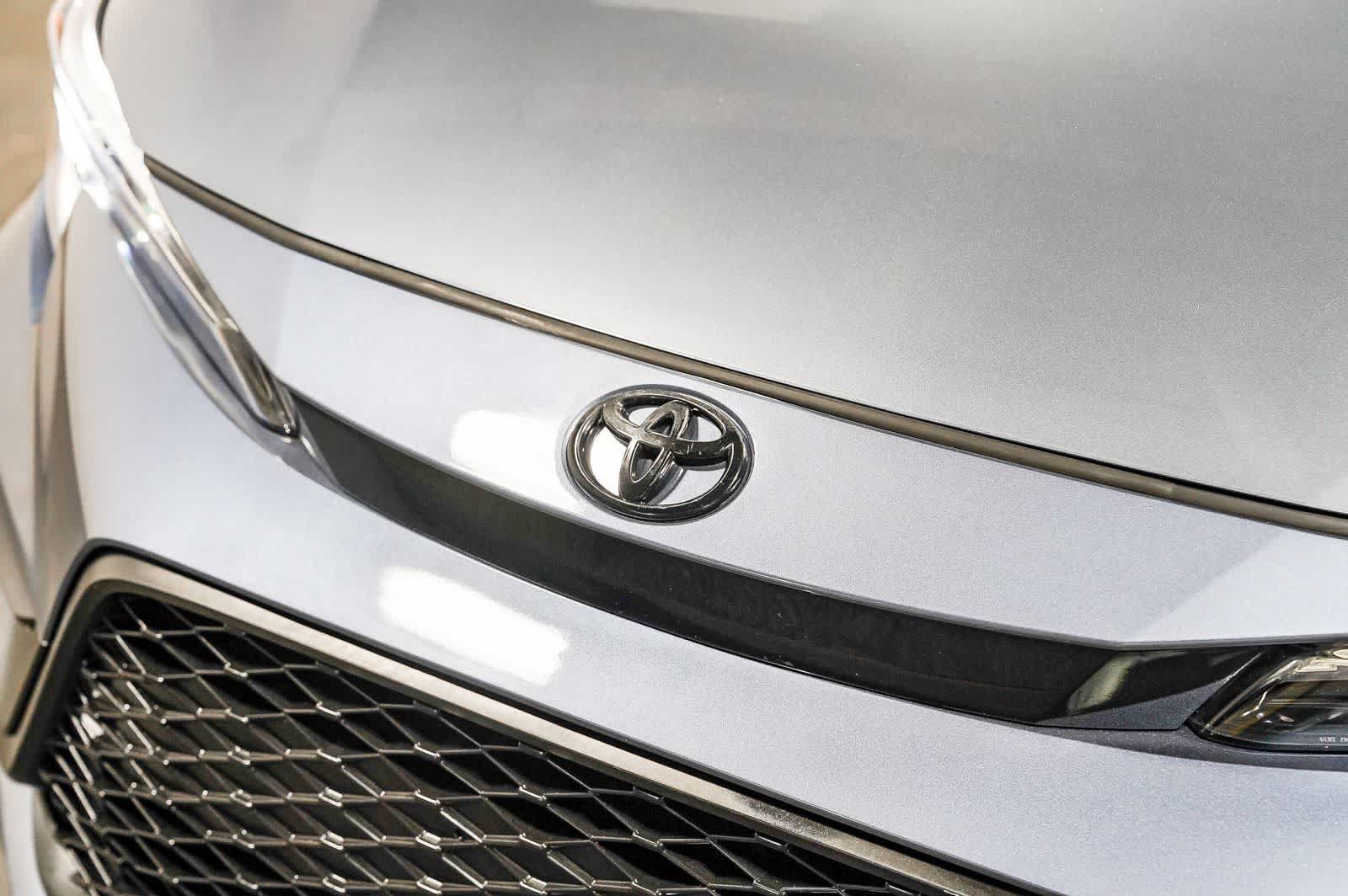 Used 2025 Toyota Corolla SE FWD image 8
