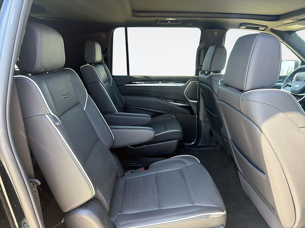 Certified 2025 Cadillac Escalade ESV Sport AWD/4WD image 27