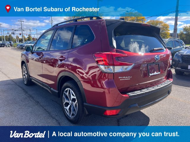 Certified 2024 Subaru Forester Premium AWD/4WD image 4