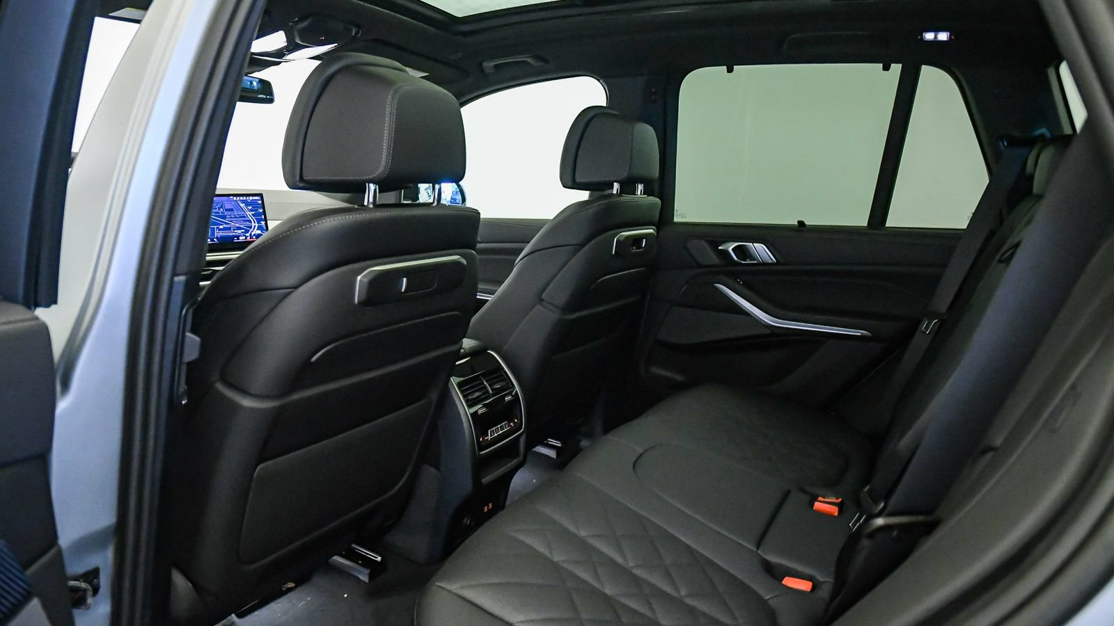 New 2026 BMW X5 M60i AWD/4WD image 28