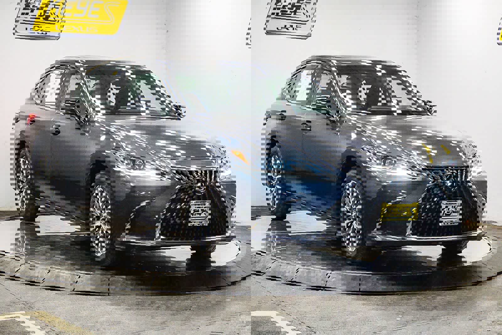 Used 2025 Lexus ES 350 image 5