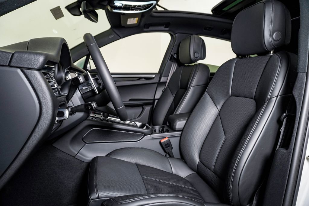 New 2026 Porsche Macan S AWD/4WD image 5