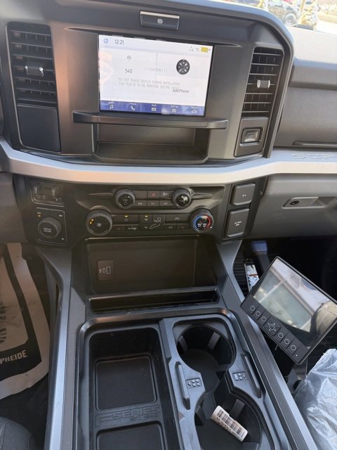 New 2026 Ford F550 4x4 Supercab Super Duty w/ XLT Value Package image 32