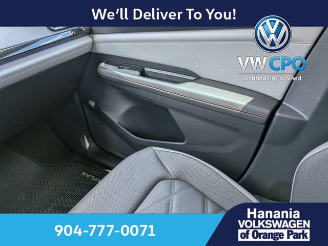 Certified 2025 Volkswagen Atlas Peak Edition SE AWD/4WD image 18