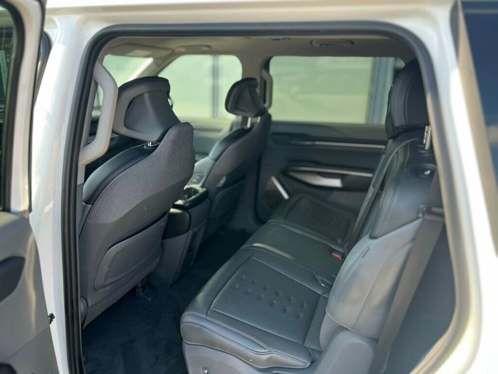 Used 2024 Kia EV9 Wind AWD/4WD image 12