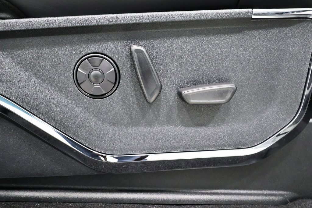 New 2025 Ford F350 Platinum w/ FX4 Off-Road Package image 18