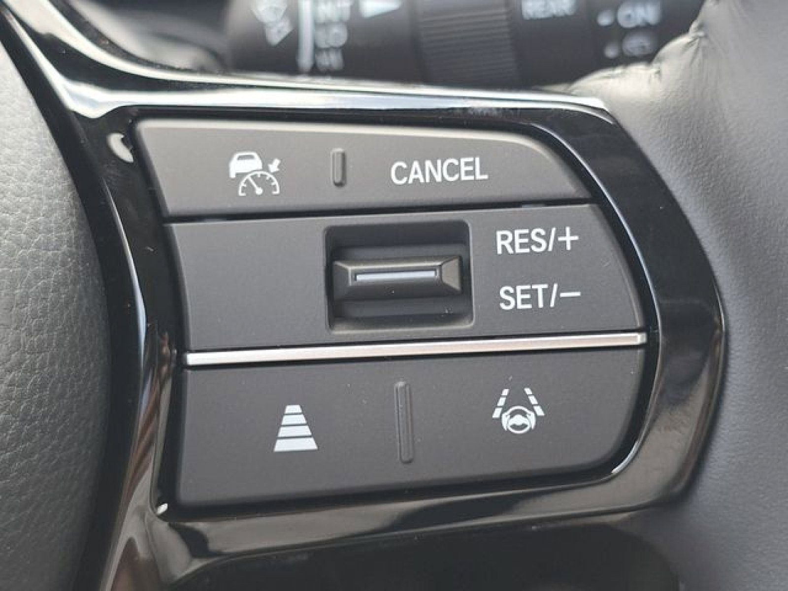 New 2026 Honda HR-V EX-L image 25