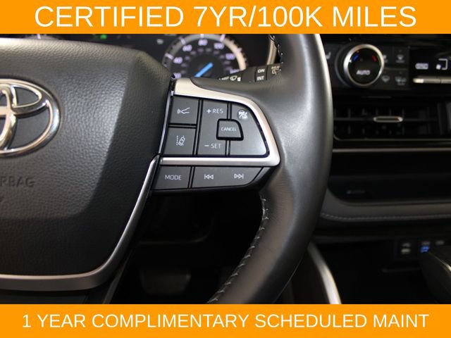Used 2022 Toyota Highlander XLE AWD/4WD image 24