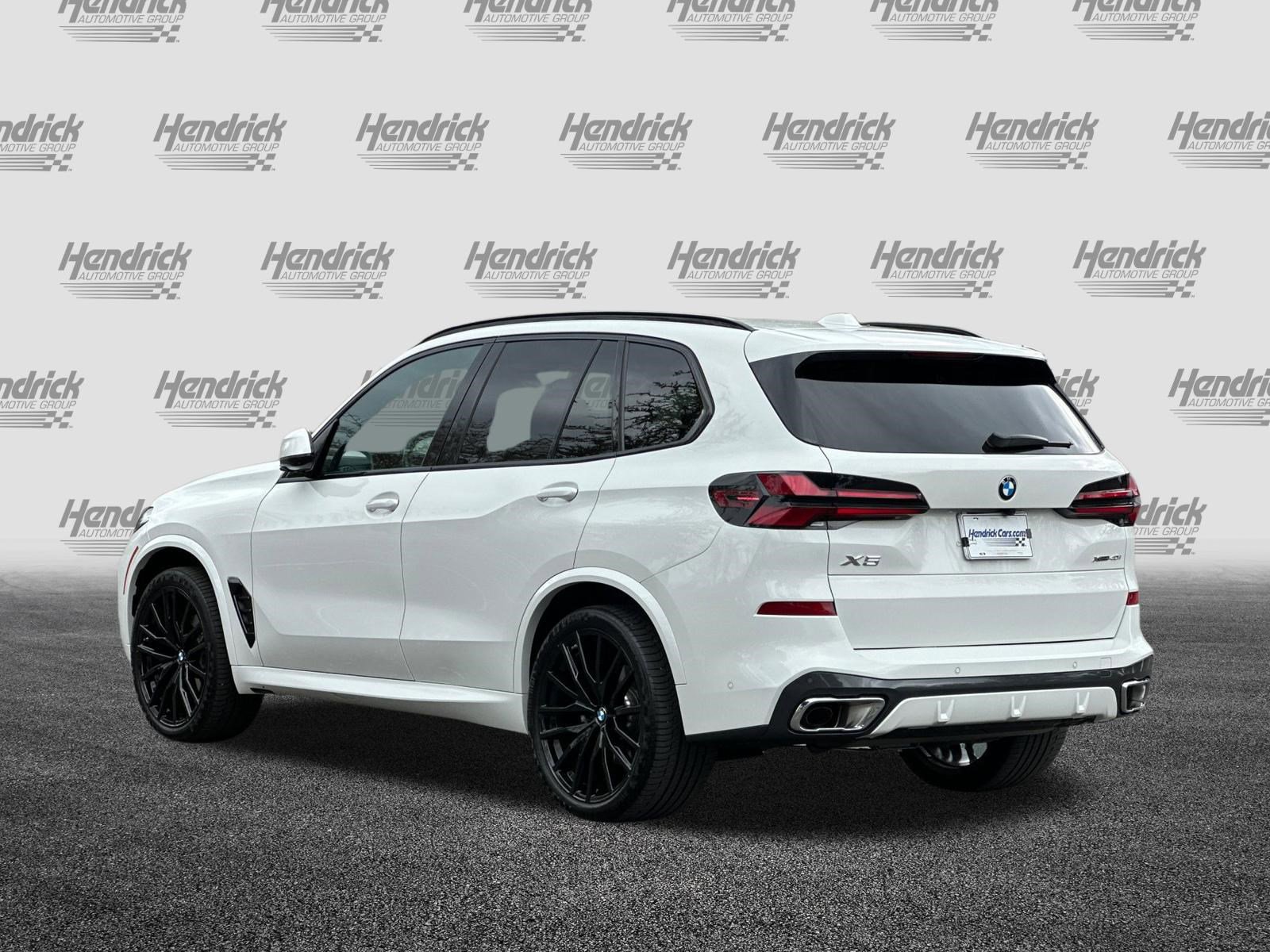 Used 2025 BMW X5 xDrive40i w/ M Sport Package image 7