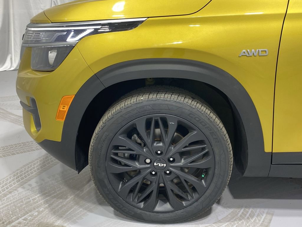 Used 2022 Kia Seltos Nightfall Edition image 18