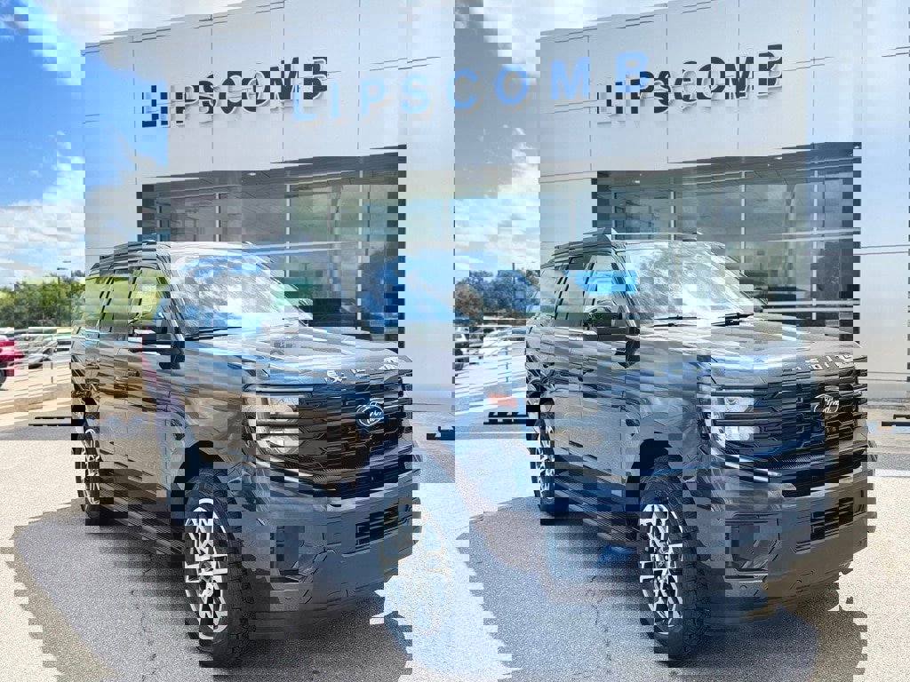 New 2025 Ford Expedition Active image 1