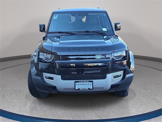 Used 2025 Land Rover Defender 90 S image 3