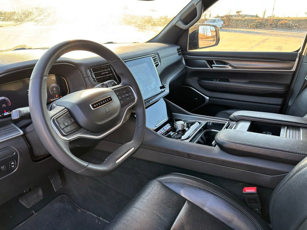 Used 2023 Jeep Wagoneer L Series II image 14