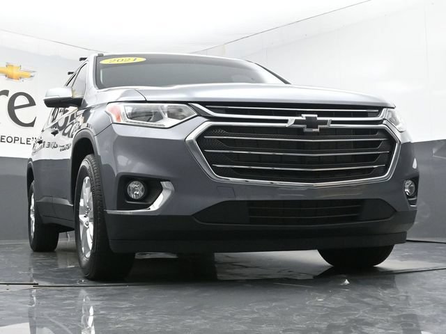 Used 2021 Chevrolet Traverse LT FWD image 3
