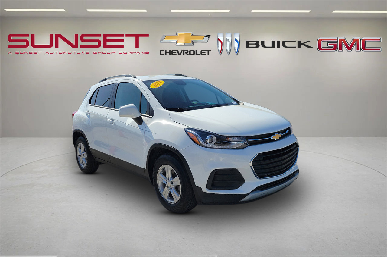 Certified 2022 Chevrolet Trax LT w/ LT Convenience Package image 1