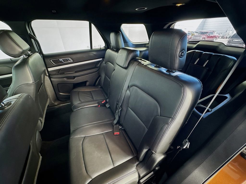 Used 2017 Ford Explorer XLT w/ Equipment Group 202A image 24