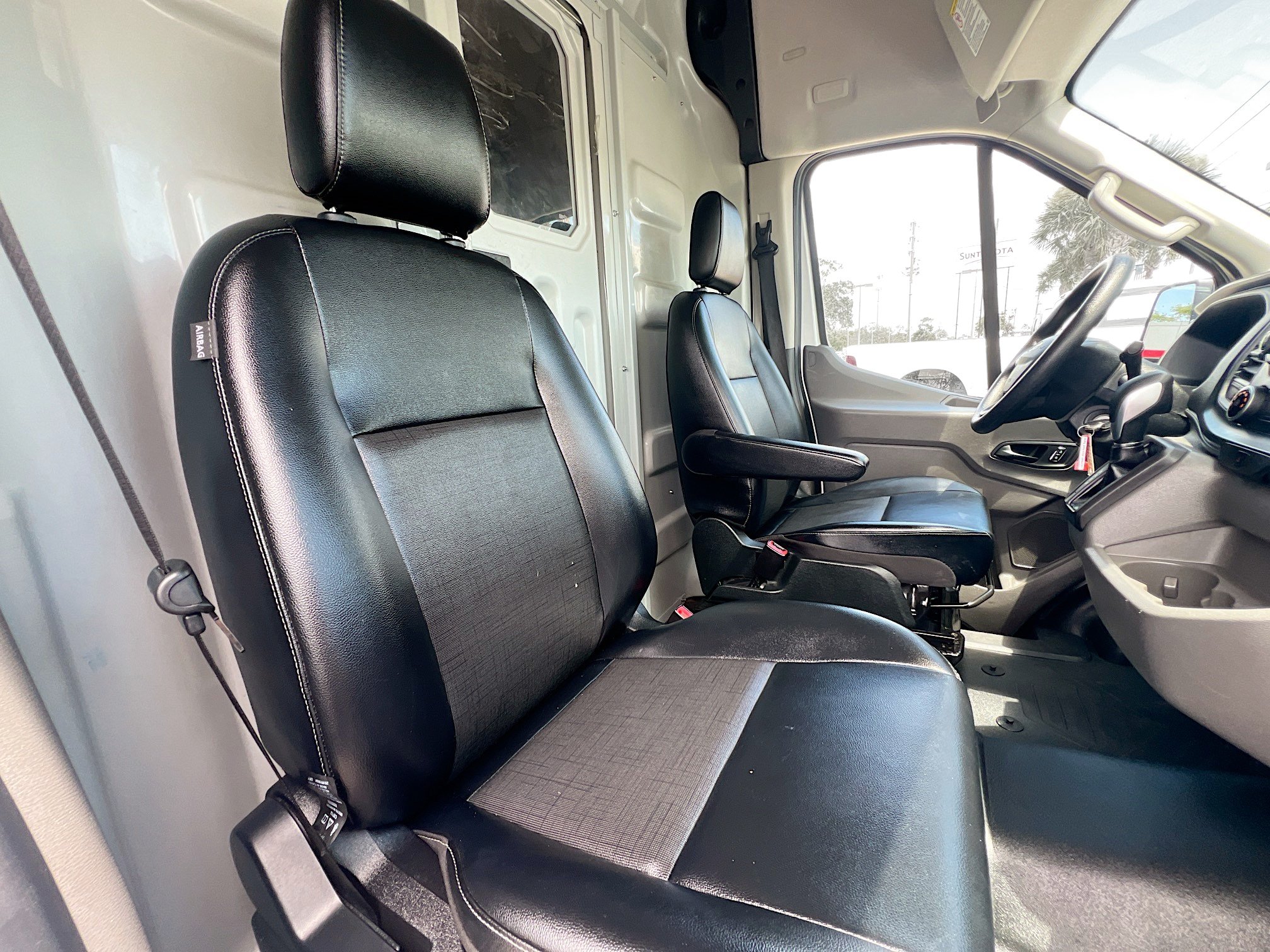 Used 2024 Ford Transit 250 148 High Roof Extended w/ Load Area Protection Package RWD image 29