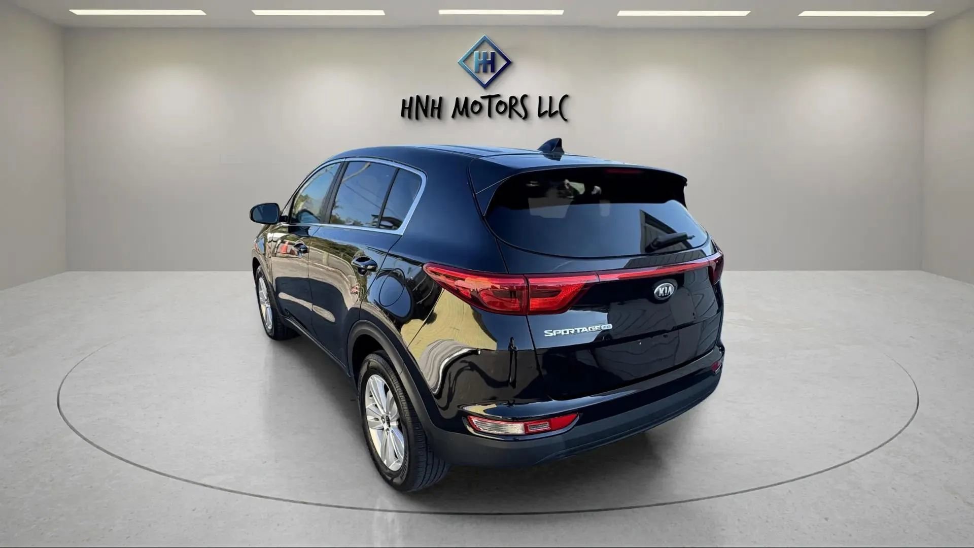 Used 2018 Kia Sportage LX image 3