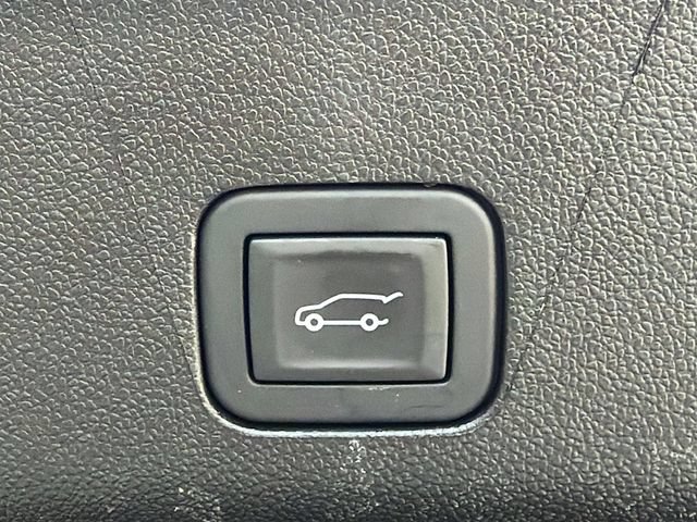 Used 2026 Chevrolet Tahoe Premier RWD image 14