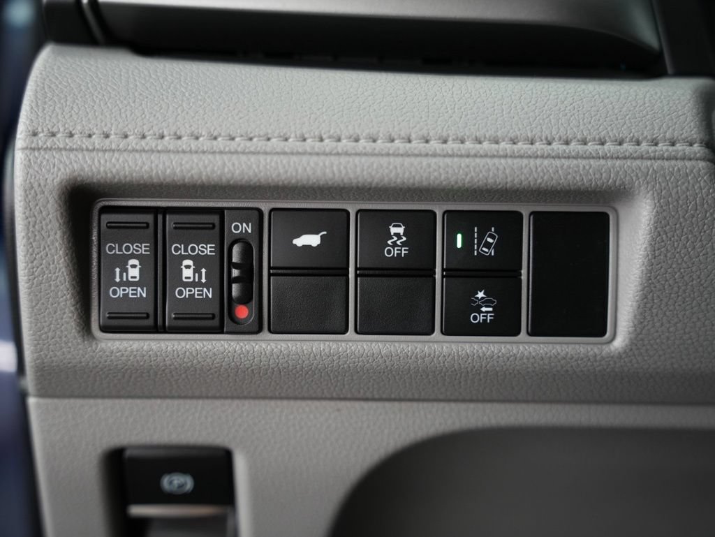 Used 2018 Honda Odyssey EX-L image 39