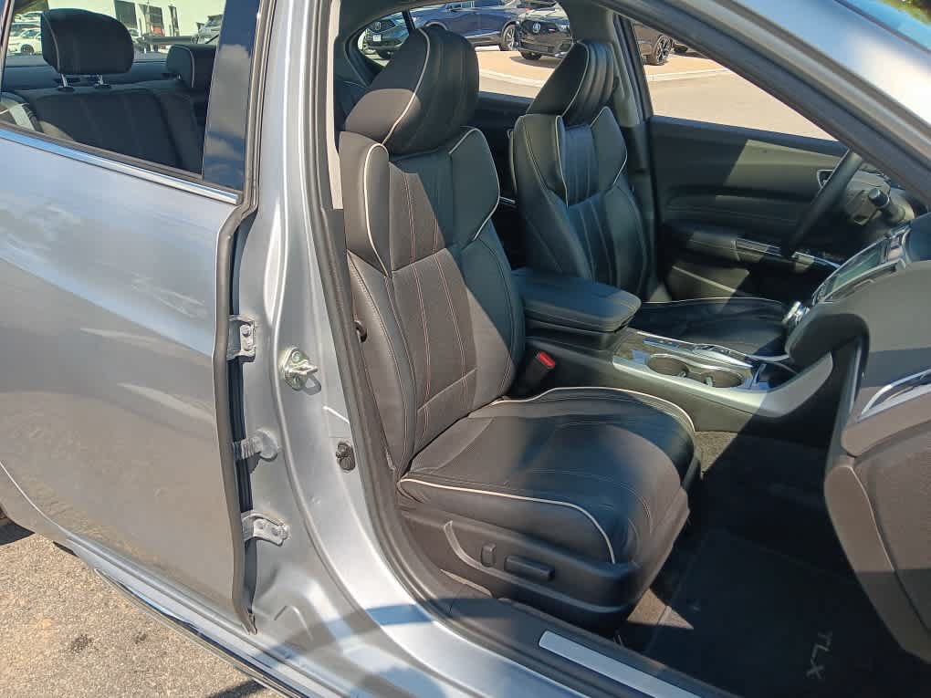 Used 2019 Acura TLX w/ Technology Package FWD image 15