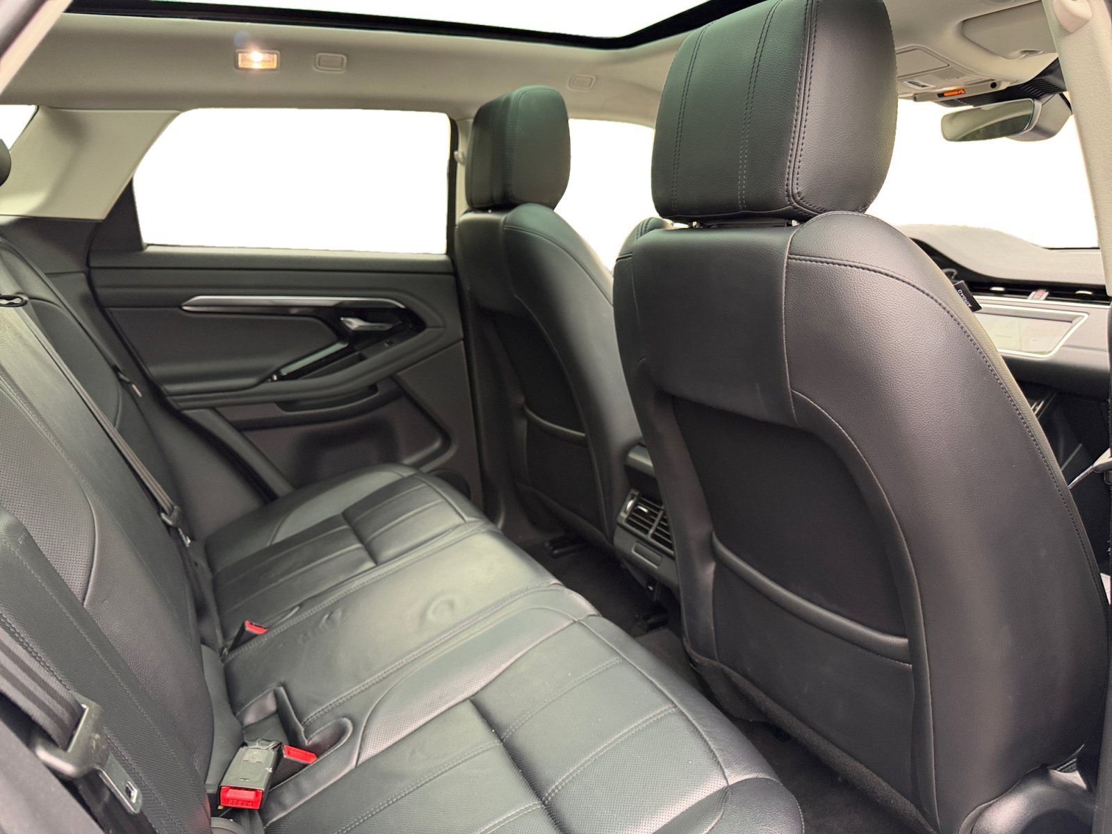 Used 2021 Land Rover Range Rover Evoque S AWD/4WD image 4