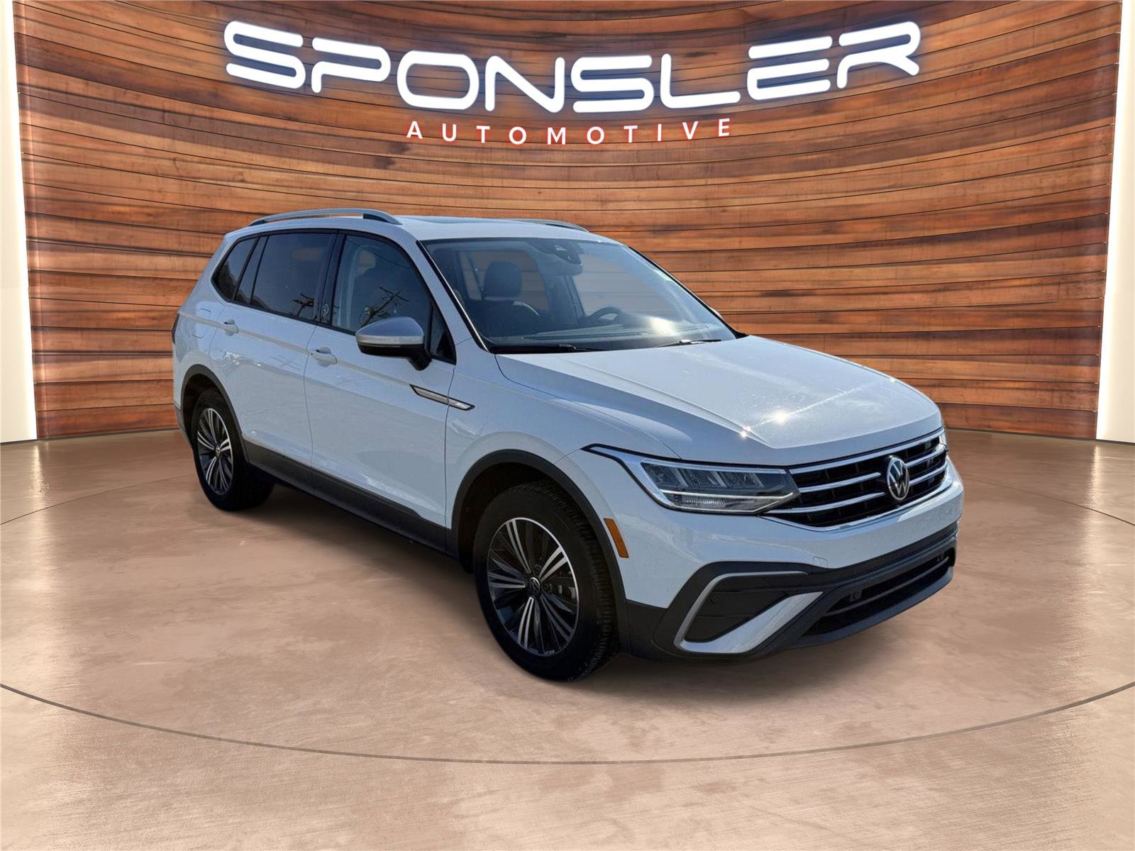 Used 2024 Volkswagen Tiguan Wolfsburg Edition image 7