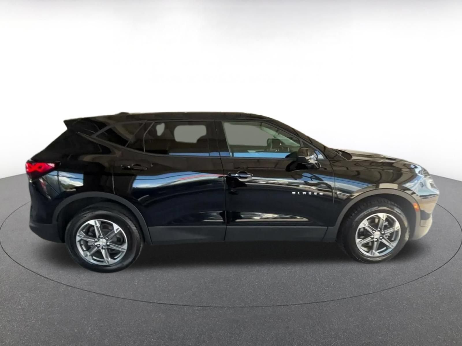 Used 2026 Chevrolet Blazer LT FWD image 15
