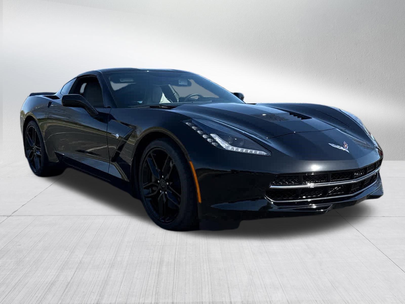 Used 2019 Chevrolet Corvette Stingray Coupe w/ Z51 1LT RWD image 2
