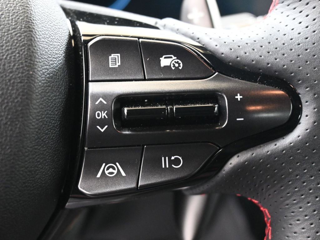 Certified 2025 Hyundai Elantra N Line image 25