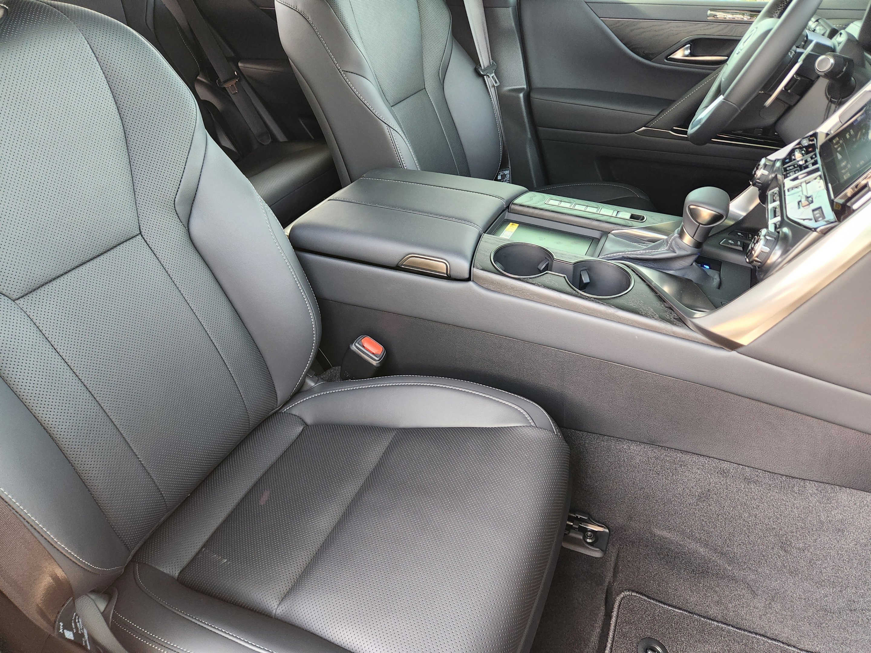 New 2026 Lexus LX 600 4WD w/ Luxury Package image 9